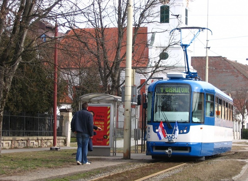 Osječki umirovljenici traže od Grada besplatan javni prijevoz